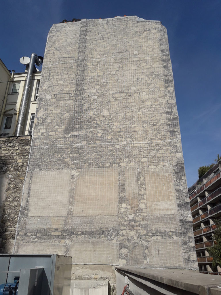Réalisation : Filet. Sécurité et entretien. Arcane Access, cordistes, travaux d'accès difficile, travaux en hauteur.